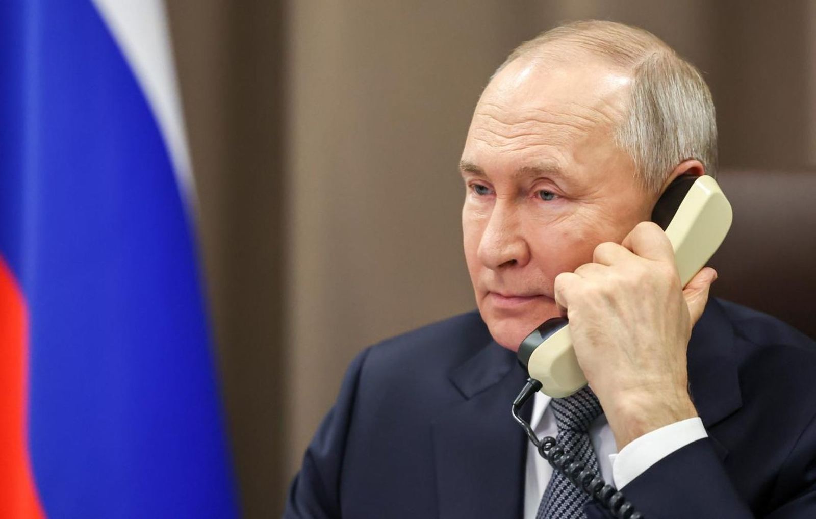 Baş nazir 4 il sonra Putinə zəng etdi Baş nazir 4 il sonra Putinə zəng etdi