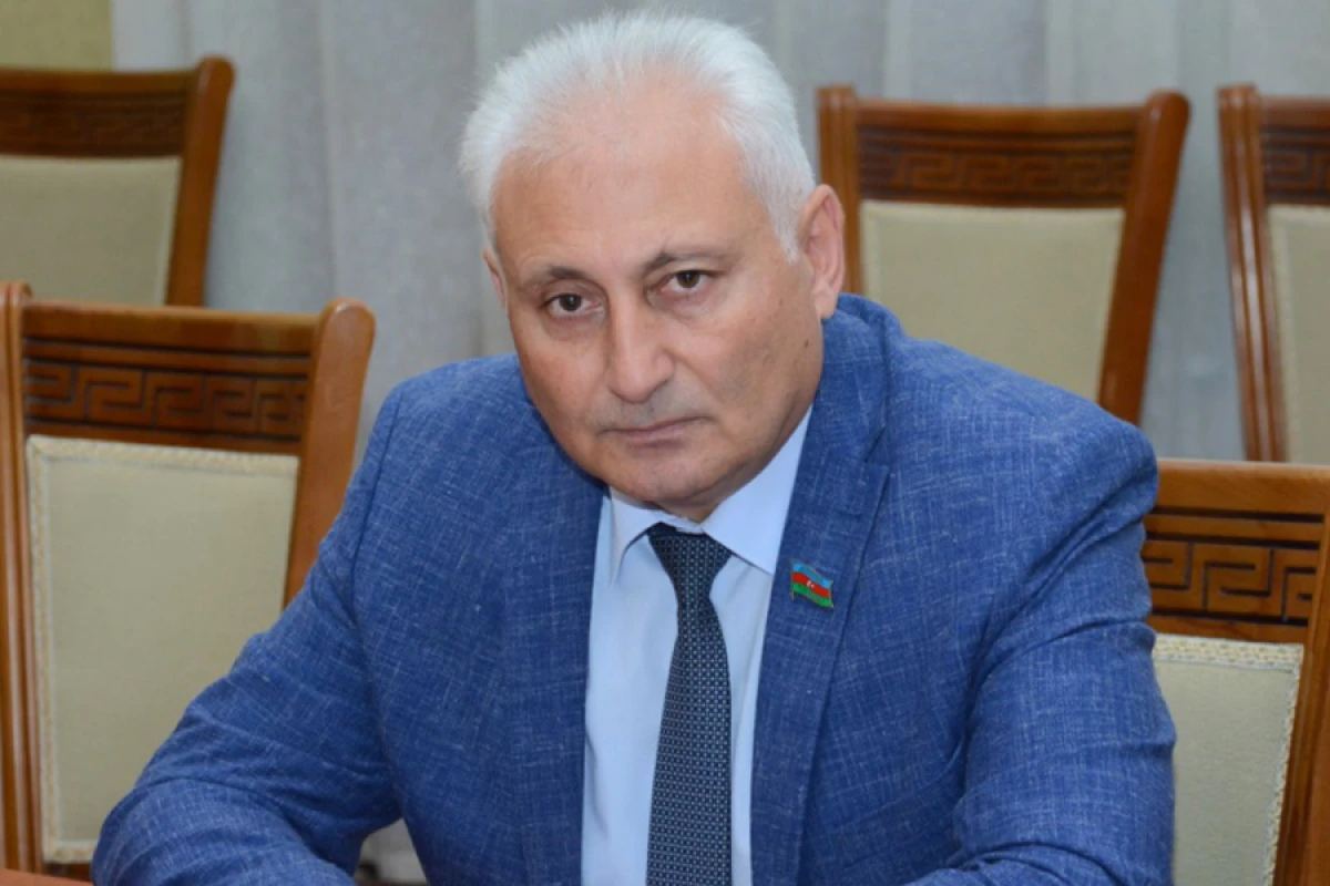 Hikmət Babaoğlu: “Miqrasiya soydaşlarımız üçün qorxulu görünməməlidir” Hikmət Babaoğlu: “Miqrasiya soydaşlarımız üçün qorxulu görünməməlidir”