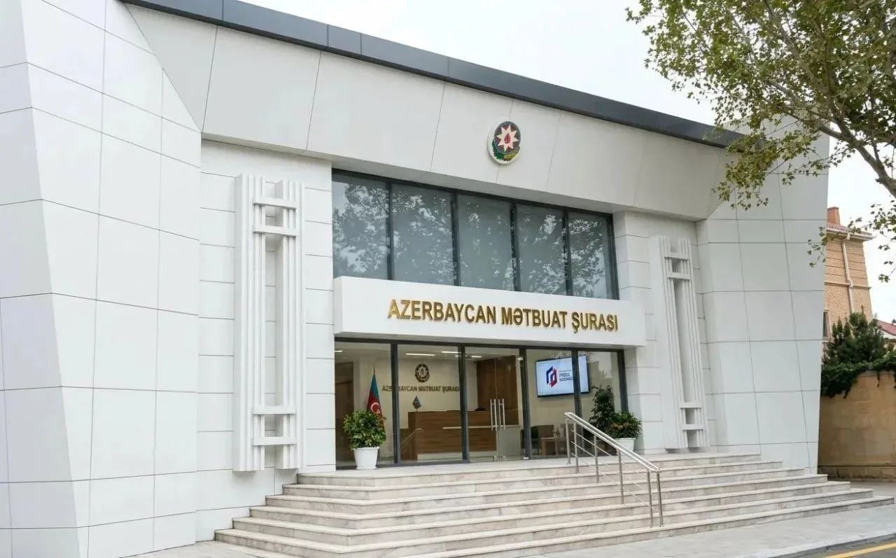 Məktəbdə jurnalistin hücuma məruz qalmasına Mətbuat Şurasından REAKSİYA Məktəbdə jurnalistin hücuma məruz qalmasına Mətbuat Şurasından REAKSİYA