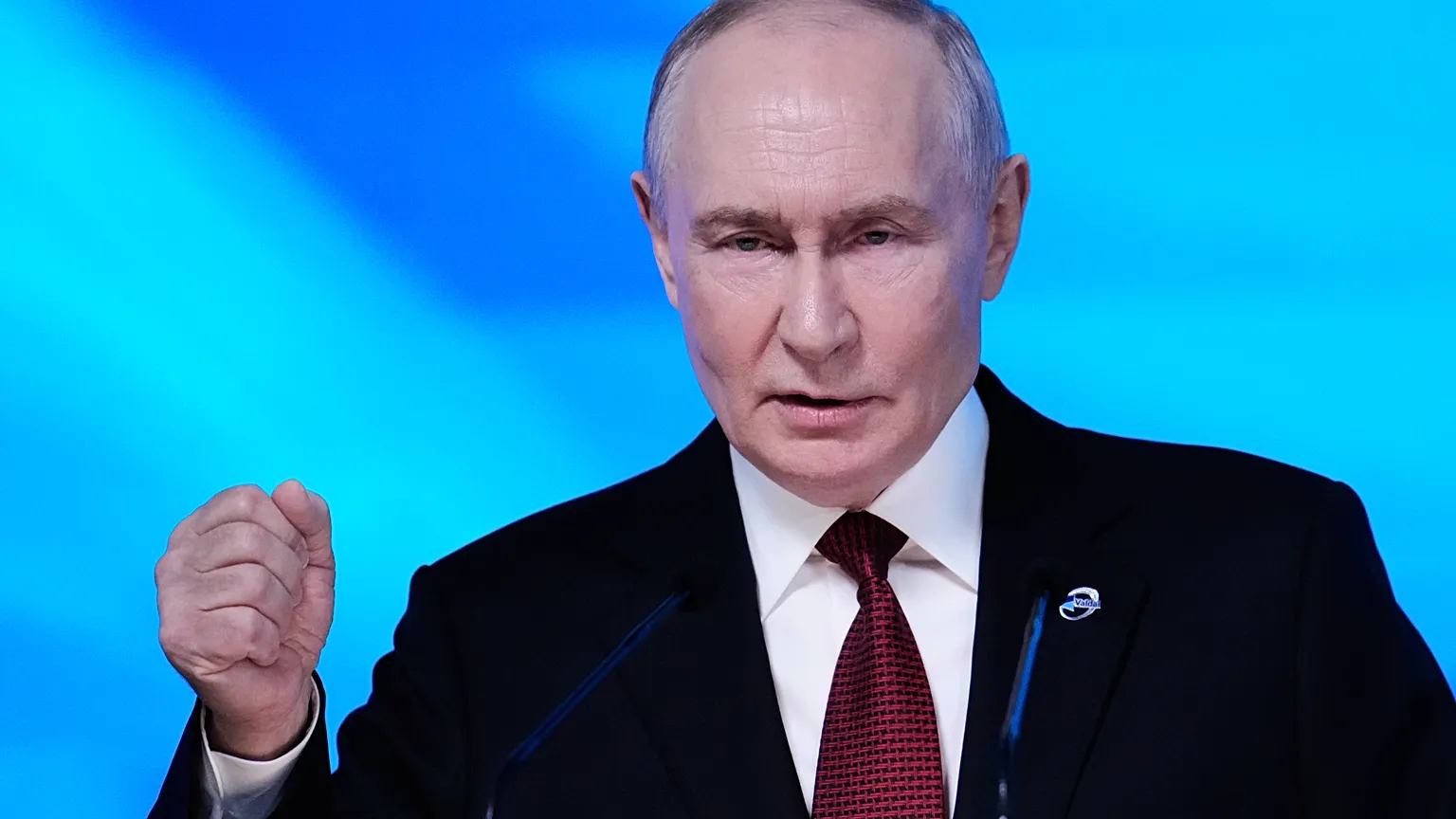 "Müharibə istəyirlərsə, hazırlaşsınlar" - Putin "Müharibə istəyirlərsə, hazırlaşsınlar" - Putin