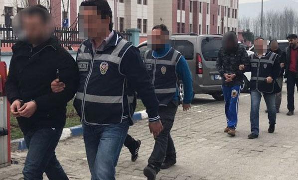 Arvadına sataşan şəxsə qadın paltarı geyindirib zorladı - FOTO