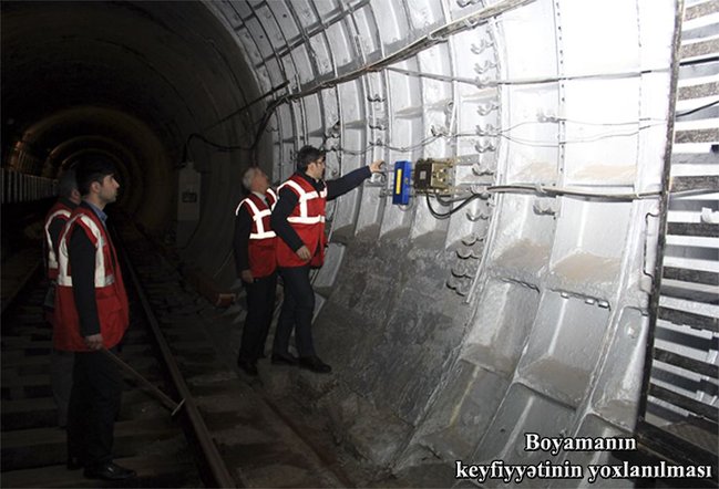 Metro tunelləri korroziyadan təmizlənir - FOTOLAR