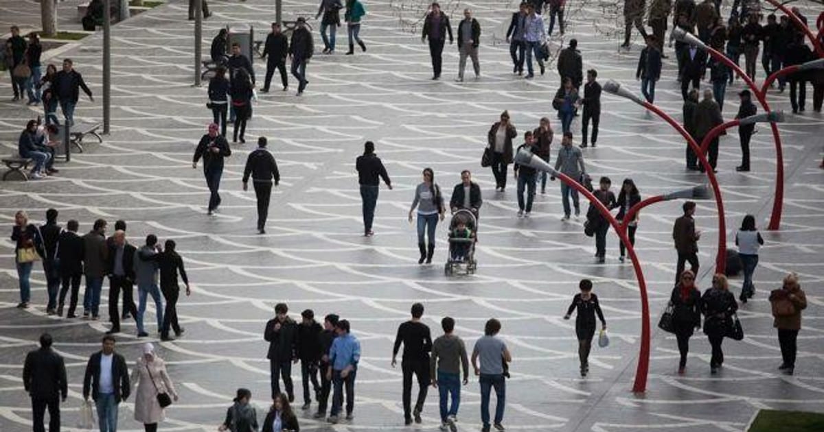 Ölkə əhalisinin sayı açıqlandı: Qadınlar çoxdur, yoxsa kişilər? | sfera.az