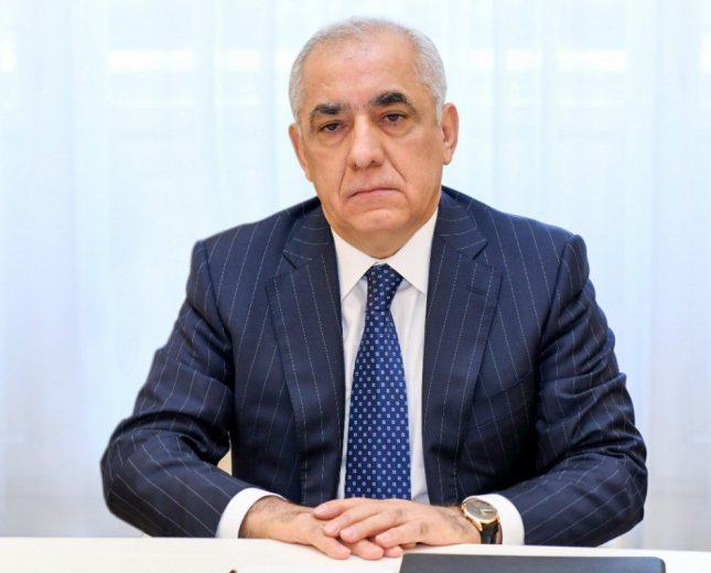 Baş nazir təhsil idarələri ilə bağlı QƏRAR İMZALADI