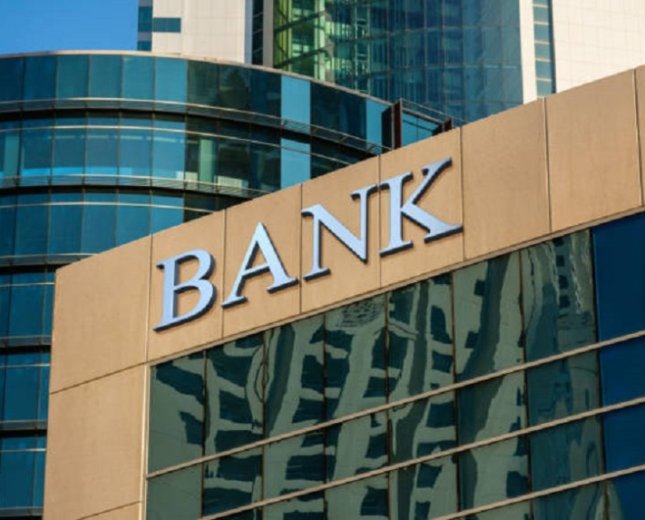 SON DƏQİQƏ! ABŞ-ın blokladığı Azərbaycan bankının sahibi ölkəni tərk edib