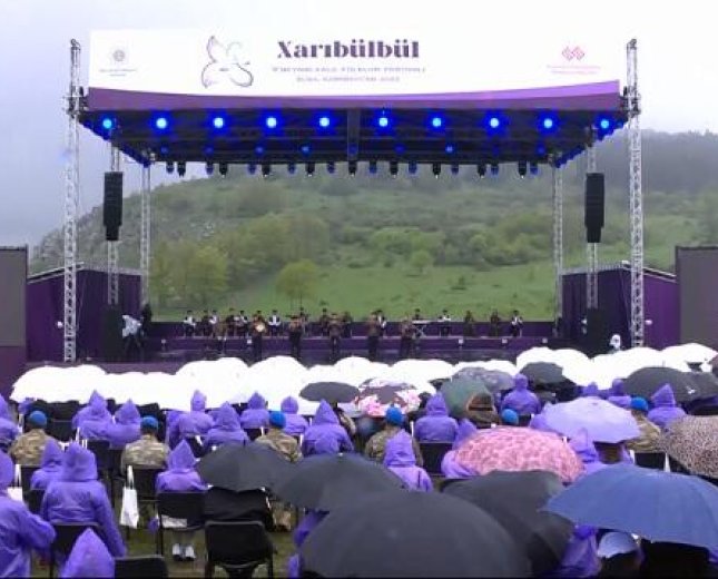 Şuşada “Xarıbülbül” festivalı başa çatdı