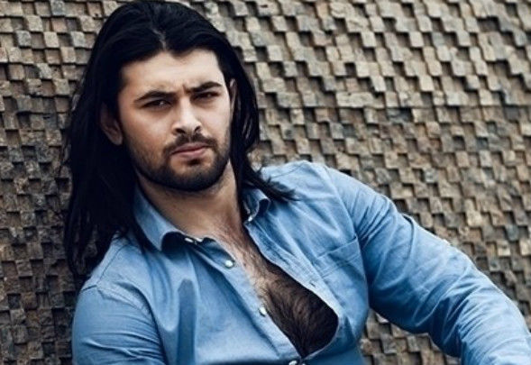 Azərbaycanın danışa və eşidə bilməyən ilk modeli – FOTO + VİDEO