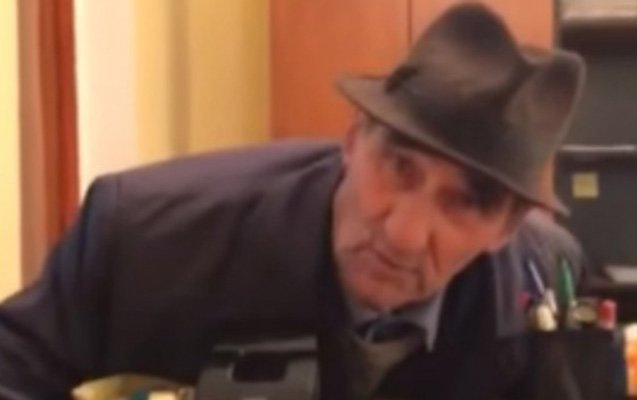 Ağsaqqal kişini təhqir edən azərbaycanlı məmur HƏBS EDİLDİ: Bu dəfə arvadını BIÇAQLADI