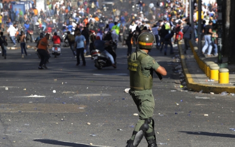 Venesuelada mitinqlərdə ölənlərin sayı 69-a çatdı