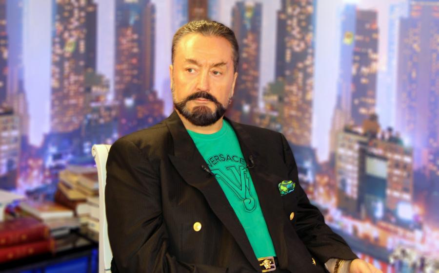 Adnan Oktardan növbəti qalmaqal: Şəhidləri təbrik etdi