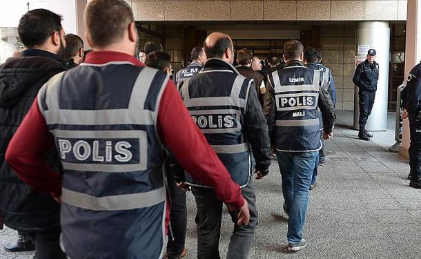 İki nazirlikdə FETÖ əməliyyat: Həbslər var