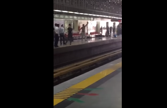 Tehran metrosunda hücum: 1 ölü, 5 yaralı