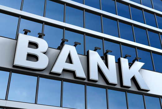 Bankda işləmək istəyənlərin sayı artıb