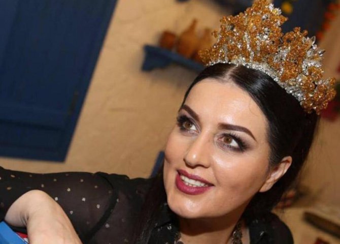 Elza Seyidcahandan yeni şeir: \