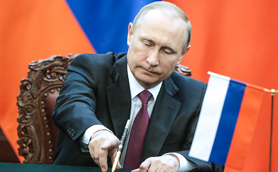 Putin 11-ci rəhbəri istefaya göndərdi