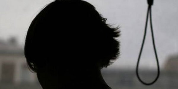 Səhiyyə Nazirliyi uşaq intiharlarının səbəblərini açıqladı