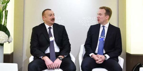 Prezident İlham Əliyev Davosda Dünya İqtisadi Forumunun prezidenti ilə görüşüb