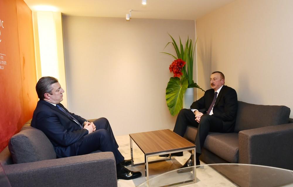Prezident İlham Əliyev Davosda Gürcüstanın Baş naziri ilə görüşüb - FOTO