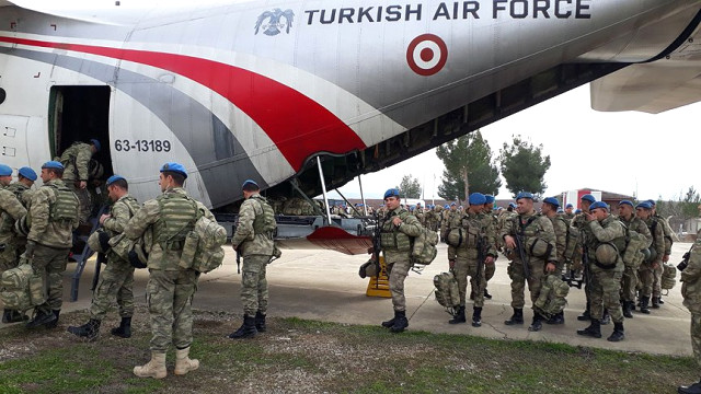 Bir batalyon desantçı dualarla Afrinə yollandı