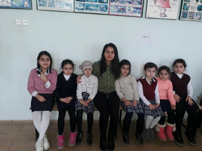 Bakıda dərsə vertolyotla gedən müəllim – Gənc xanımın heyrətamiz həyatı – FOTO