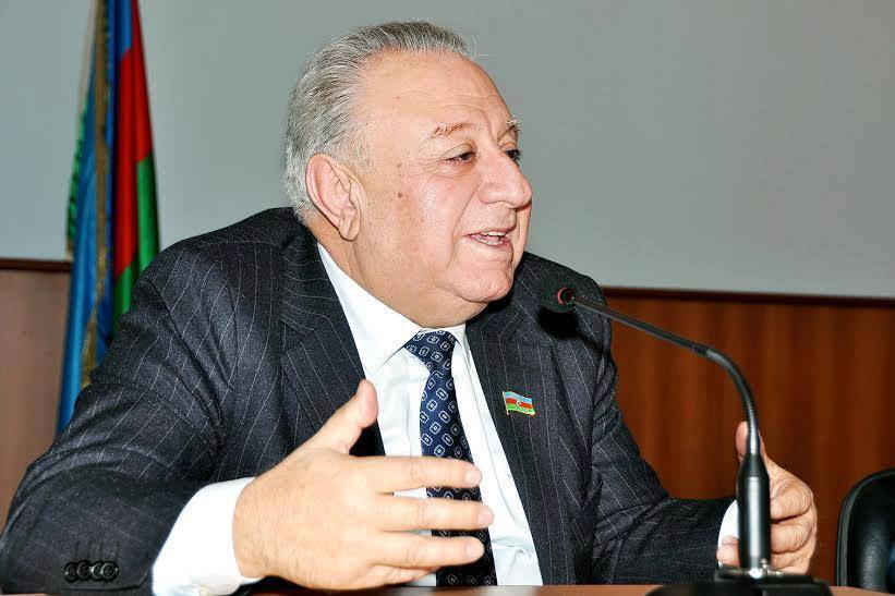 Daha bir deputat sosial şəbəkə profillərinin bağlanılmasını TƏKLİF ETDİ