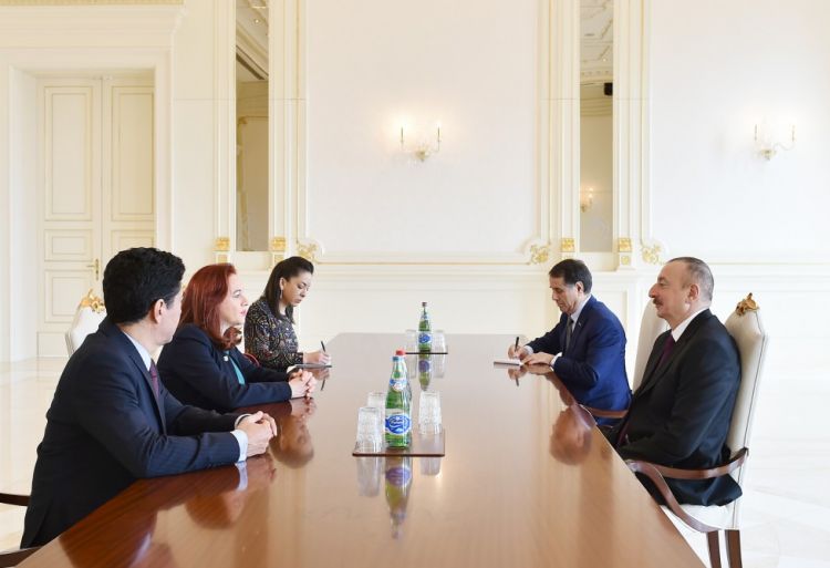 Prezident Ekvadorun xarici işlər nazirini qəbul etdi