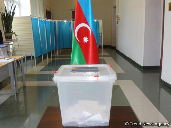 Azərbaycanda prezident seçkilərində səsvermə başladı