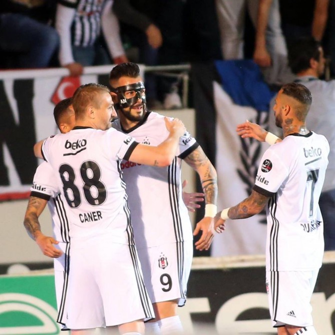 “Beşiktaş”  liderliyə yüksəldi