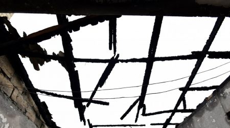 Bakıda 3 otaqlı ev tamamilə yanıb