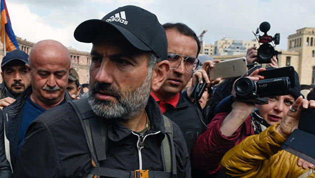 Baş nazir olmaq üçün Paşinyana 53 səs lazımdır