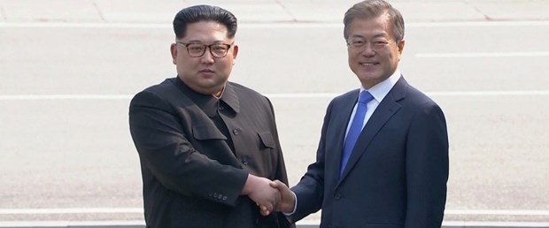 İki Koreya lideri arasında tarixi görüş - FOTOLAR