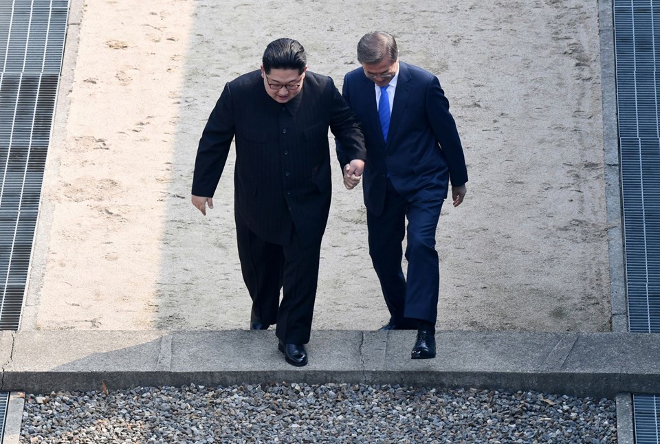 Koreya liderlərindən GÖZLƏNİLMƏZ ADDIM - Ağac əkdilər, sərhəddi əl-ələ keçdilər və... - FOTO