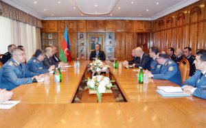 General Mehdiyev gömrükçüləri iclasa topladı