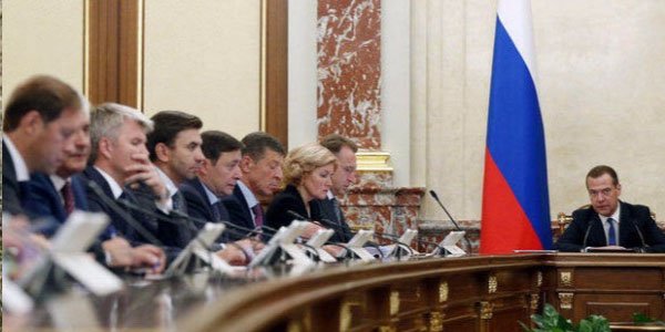 Sabah Rusiya hökuməti istefa verəcək