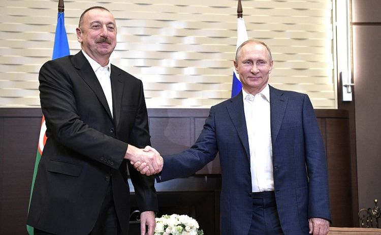 İlham Əliyev Putini təbrik etdi