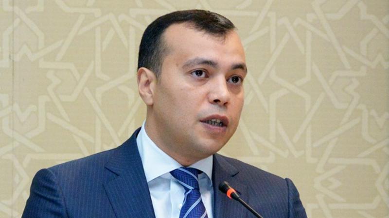 Yeni nazir vəzifəli şəxsləri işdən çıxardı