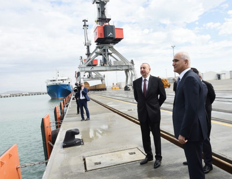 Prezident dəniz limanının açılışında - FOTO
