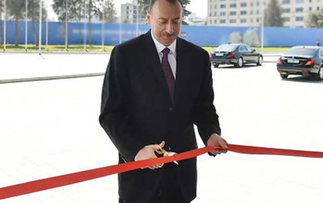 Prezident YAP-ın yeni binasının açılışında 