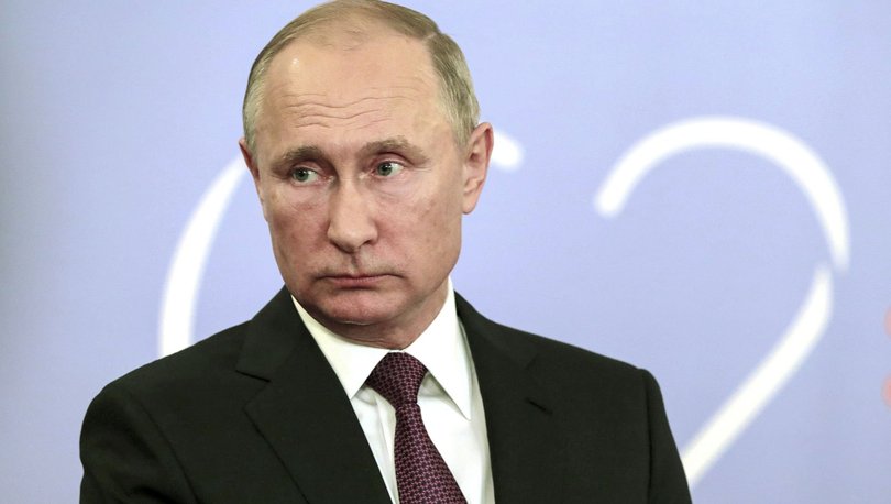 Putindən rep qadağası: Konsertlər niyə ləğv edilir?