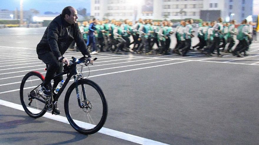 Misir prezidenti əhalini arıqlamağa çağırıb