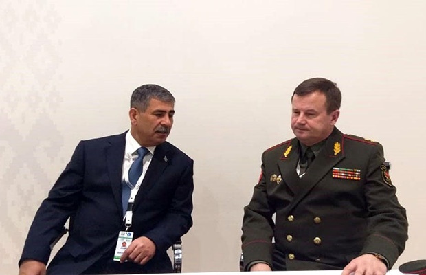 Azərbaycan və Belarus müdafiə nazirləri Dohada görüşüb