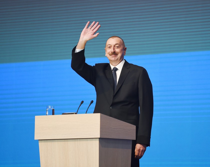 Prezident İlham Əliyev Bakıda toplantıda