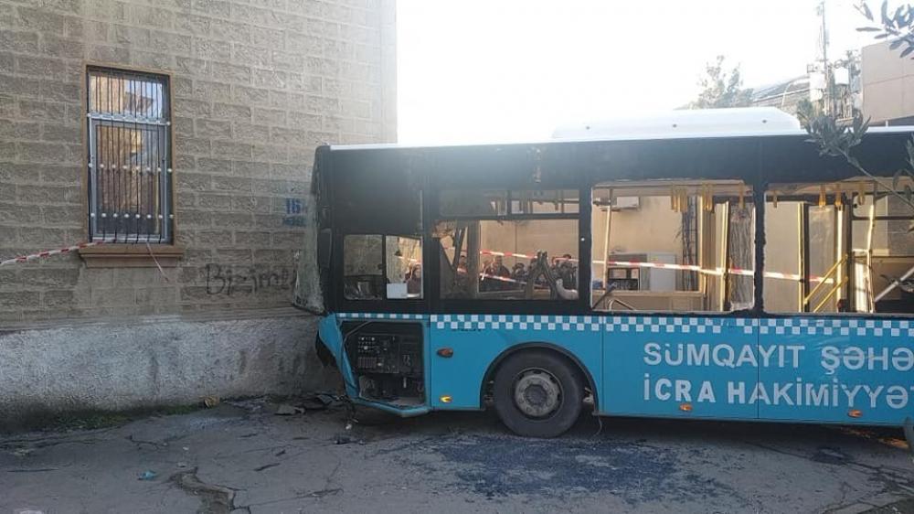 Sumqayıtda avtobus qəzasında yaralananların sayı 42-yə çatdı - VİDEO
