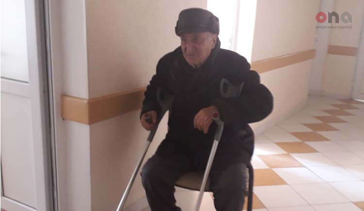 Gəncədə xəstəxanada insident - 92 yaşlı kişi xidmətdən narazı qaldı