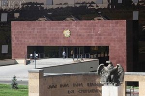 Ermənistanda Müdafiə Nazirliyinin 131 əməkdaşı barəsində cinayət işi açıldı