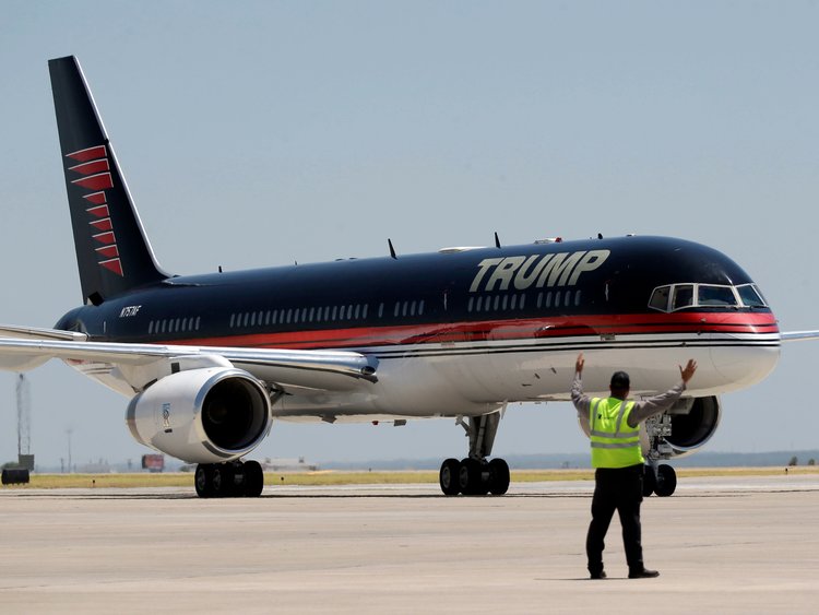 Tramp “Boeing”-in uçuşlarını qadağan etdi –Şirkət müflis ola bilər