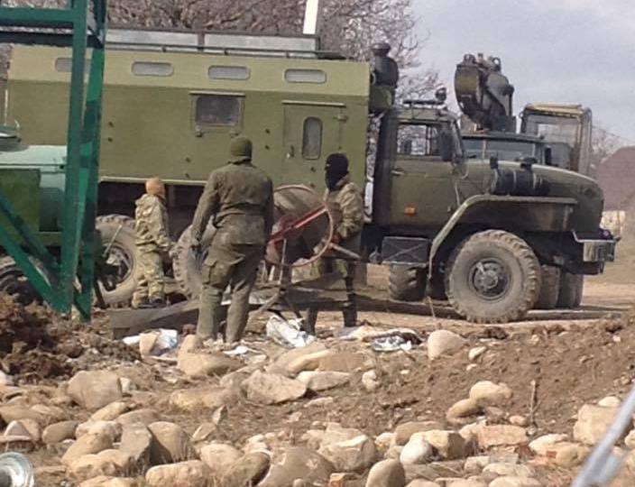 Rus hərbçiləri gürcü kəndini işğal etdi - Video