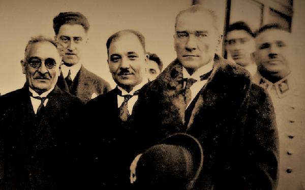Atatürkün azərbaycanlı müşaviri barədə prezident sərəncamı