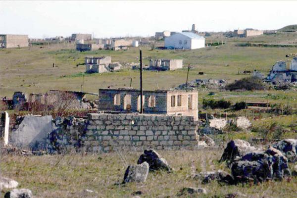 Türkiyəli ermənilər Xocalıda baxça tikdirir