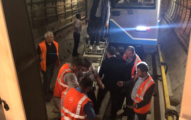 Moskvada metro qatarı 3 saatdan çox tuneldə qaldı